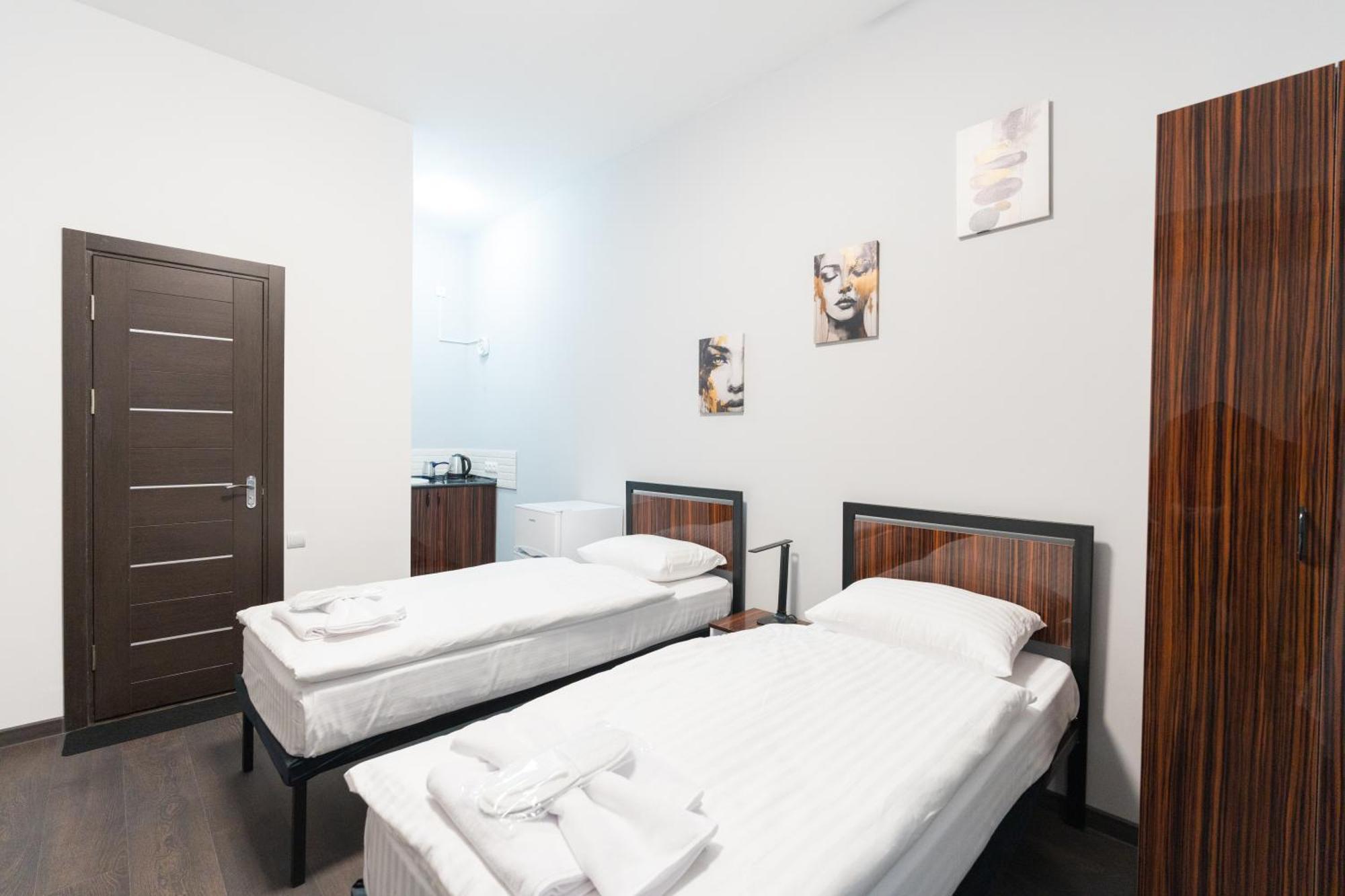 יירבאן Gh Family Hotel מראה חיצוני תמונה