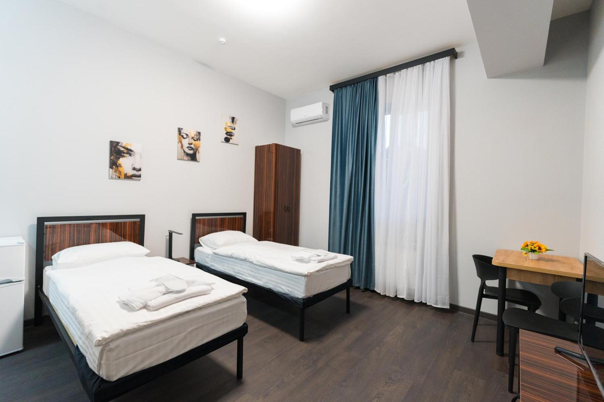 יירבאן Gh Family Hotel מראה חיצוני תמונה