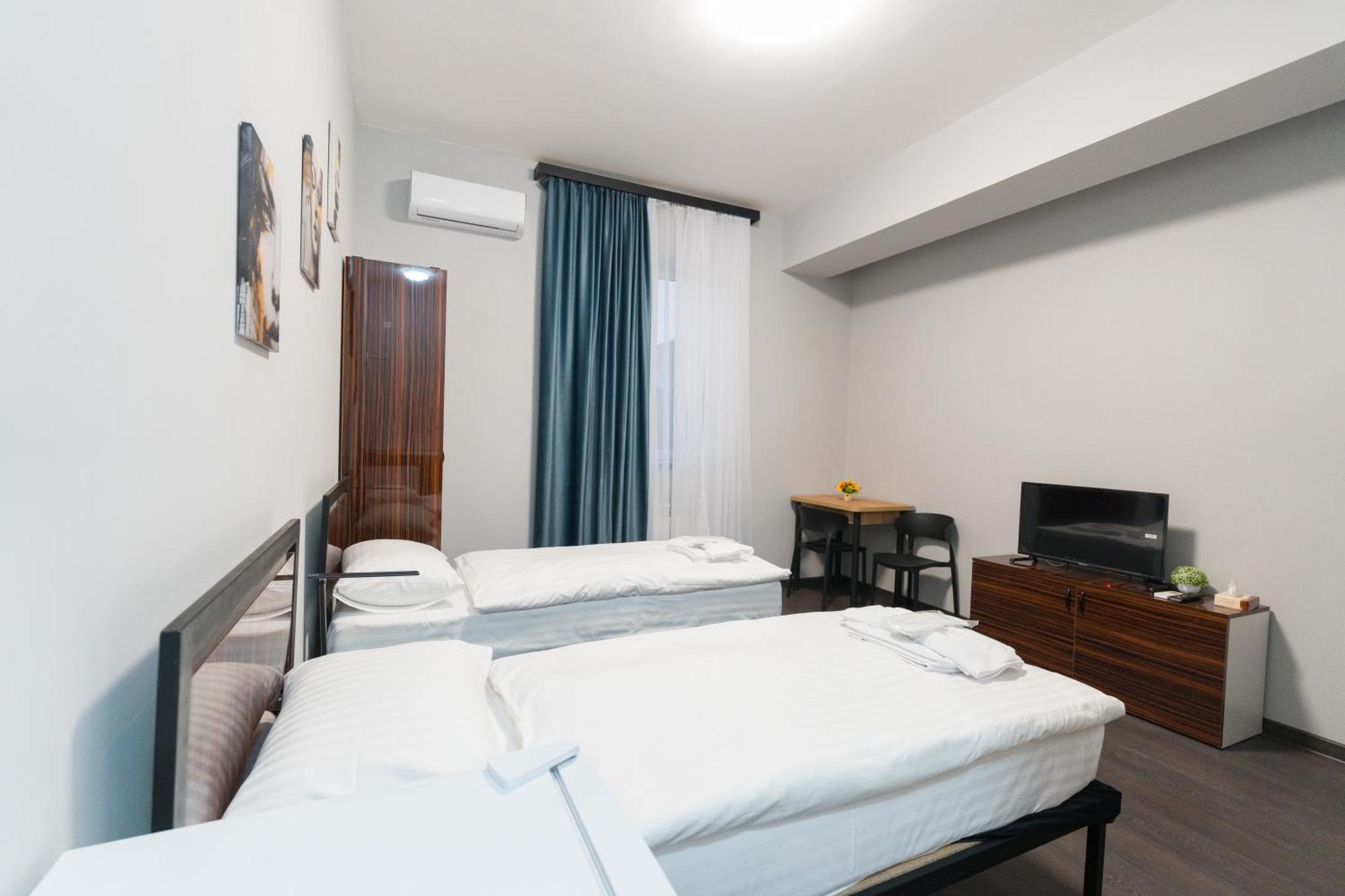 יירבאן Gh Family Hotel מראה חיצוני תמונה