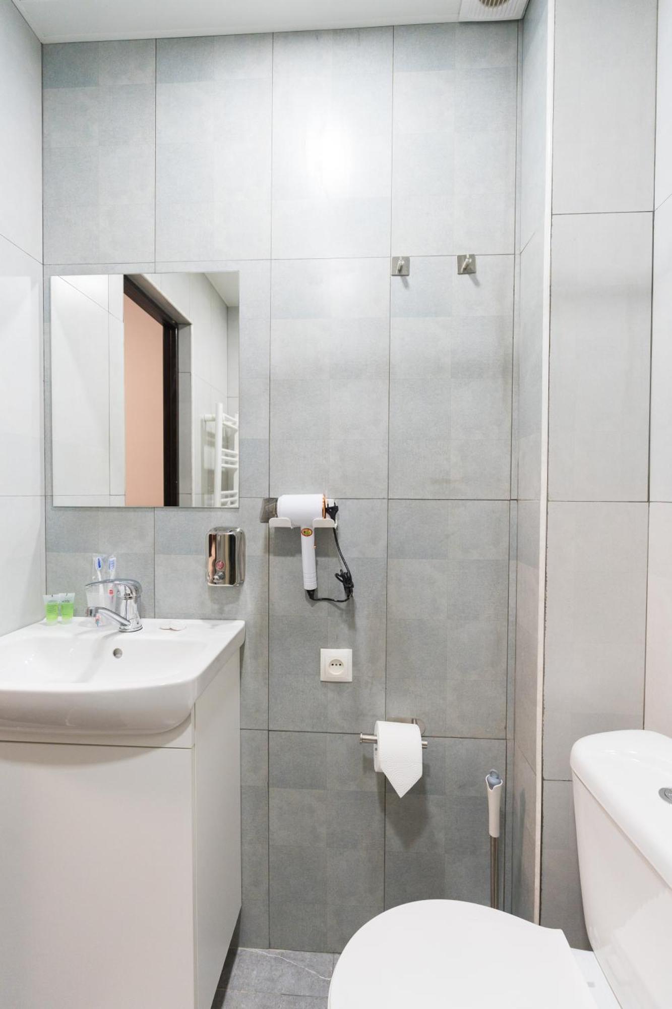 יירבאן Gh Family Hotel מראה חיצוני תמונה